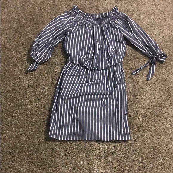 Jodi Kristopher Dresses & Skirts - Jodi Kristopher Navy and White Striped Long Sleeve Dress